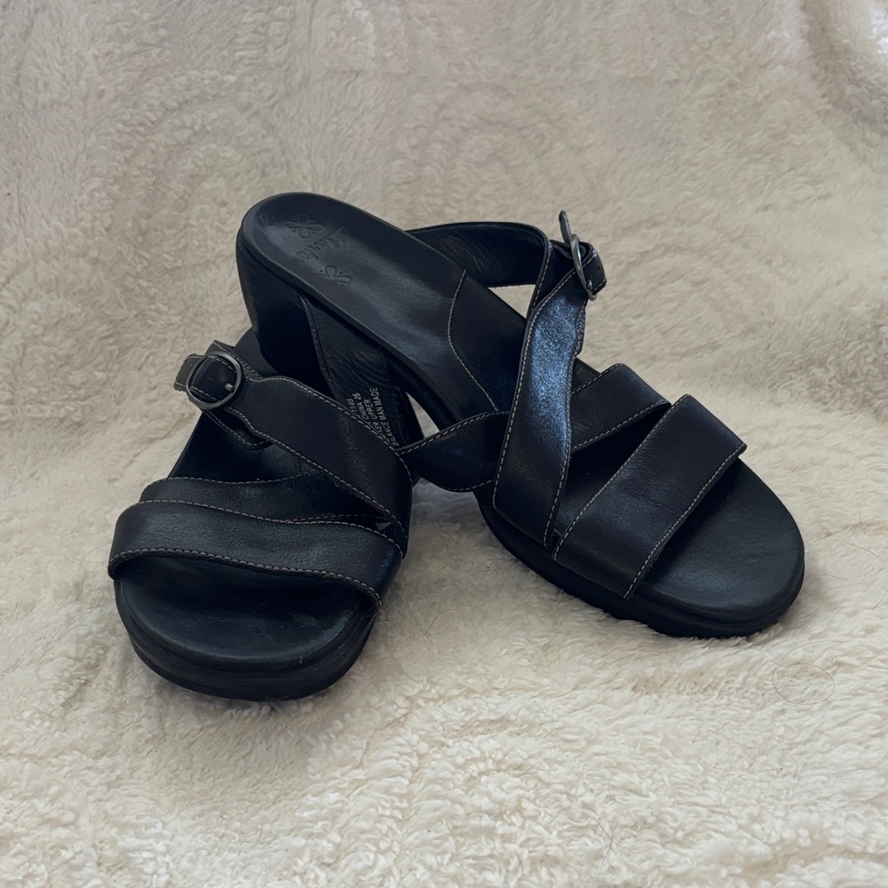 Clarks Black Women's Mule Strap Sandals with Buckle Detail